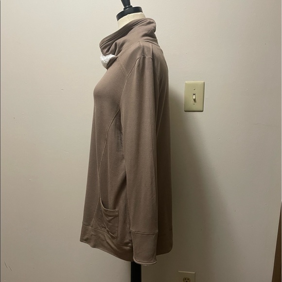 Soft Surrounding Cowl Neck 2 Pockets Shirt - Picture 3 of 6